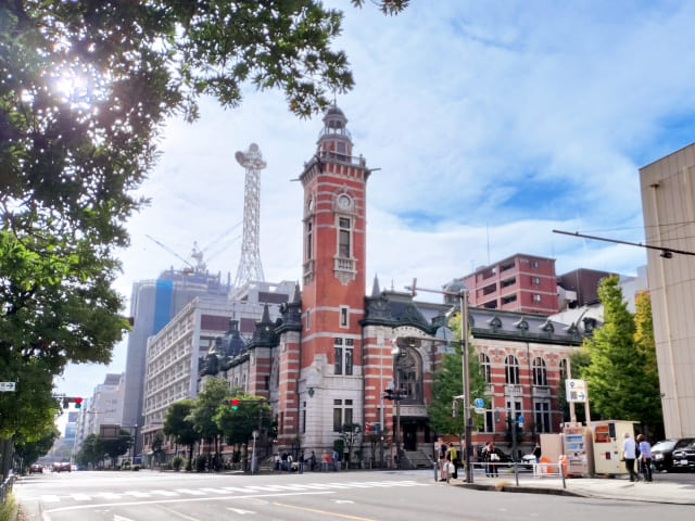 横浜市開港記念会館の外観